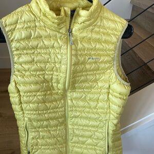 Patagonia Women's Yellow Vest Size M